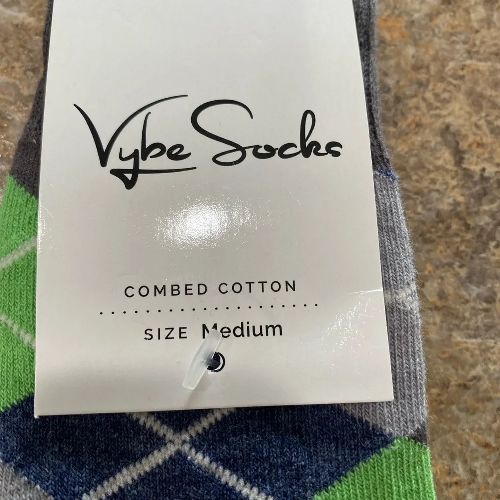 2 NWT Boys Vybe Socks